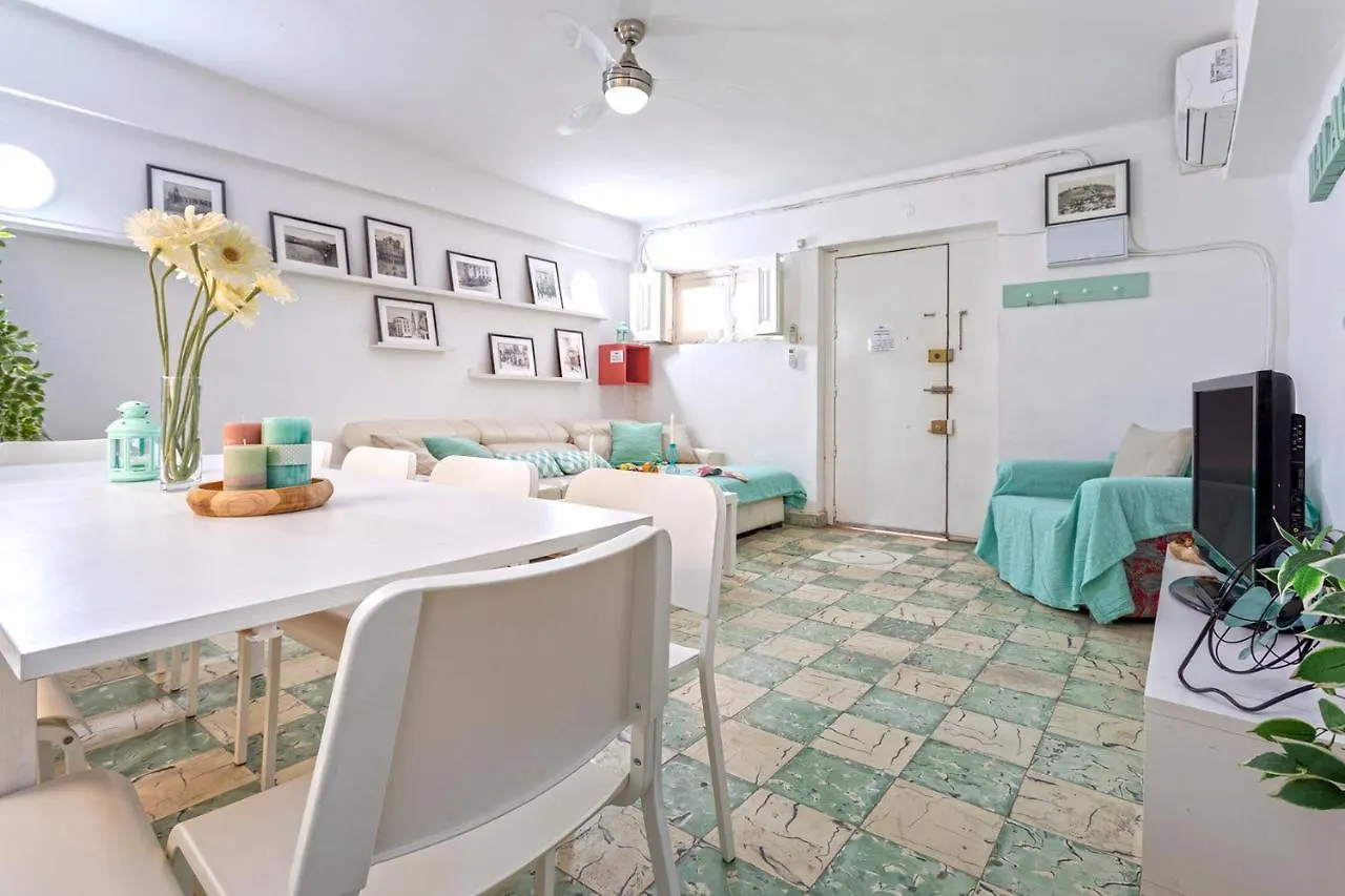 Big Flat In City Center With Patio Malaga Hiszpania